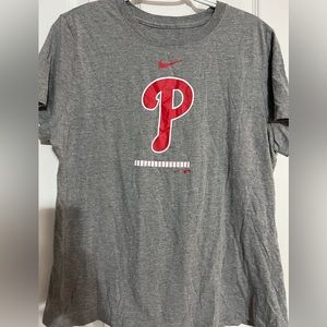 Womens Nike Philadelphia Phillies Tshirt